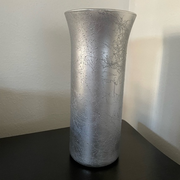 Silver Vase - Picture 1 of 5